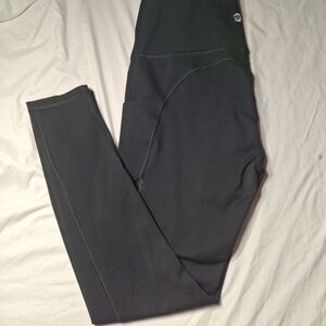Black High-Rise Performance Leggings with Subtle Logo